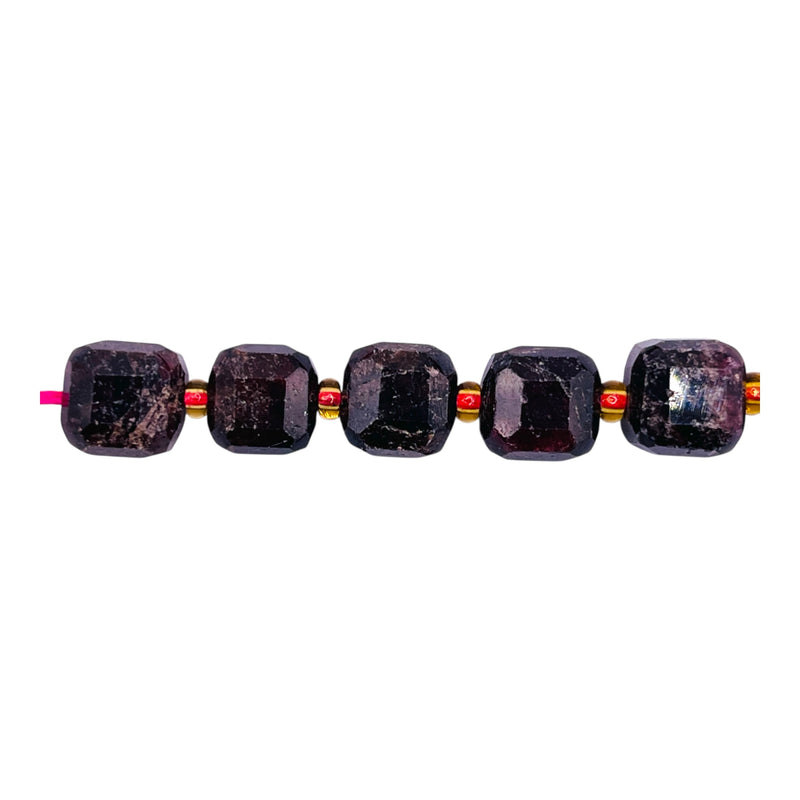 8mm Cube Garnet
